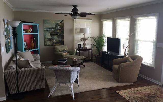 Sandy Shores - 4 Br Home