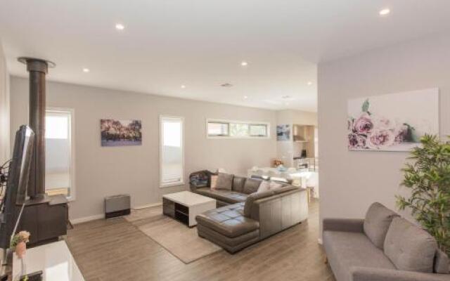 43A Twynam Street - Snowfall