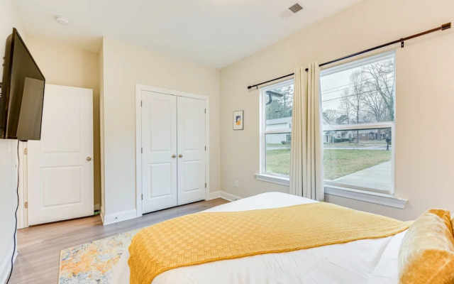 Family-friendly Home ~ 5 Mi to UNC Charlotte!