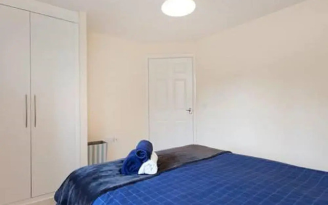 Malsbury Avenue Apartment