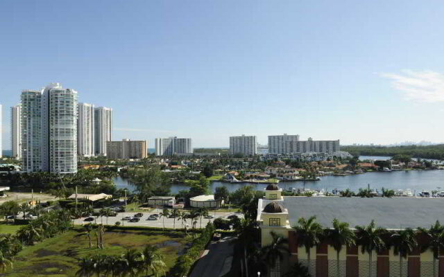 Miami Beach Intracoastal Apartments by Globe Quarters