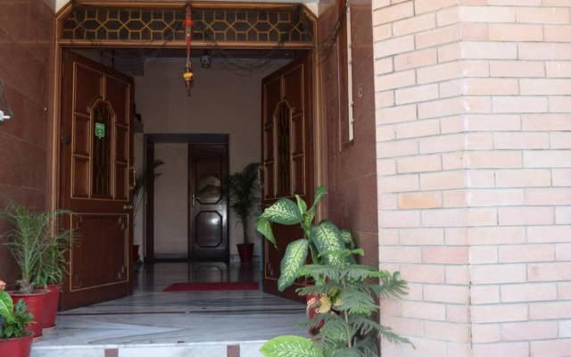 Kriss Residency