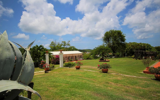 Villa with swimming pool and garden view MQSA20