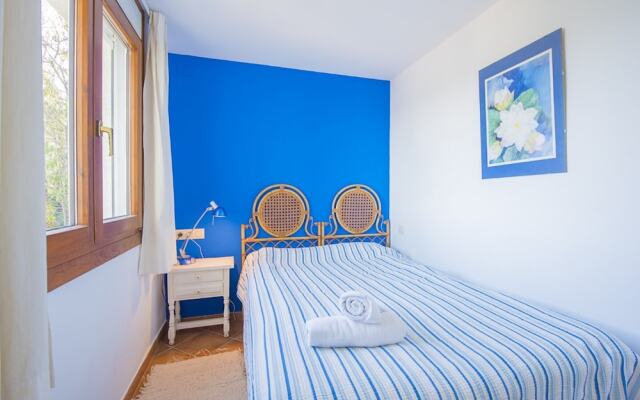 Villa - 5 Bedrooms with Pool, WiFi and Sea views - 104968