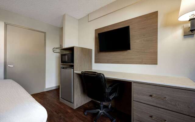 Days Inn by Wyndham Fresno South