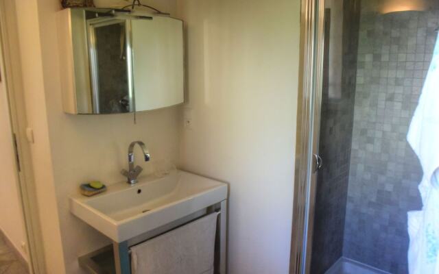 Bel appartement 3P dans villa