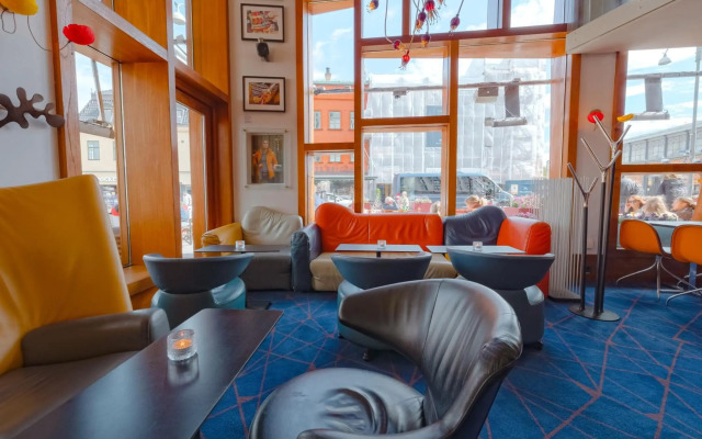 Avalon Hotel