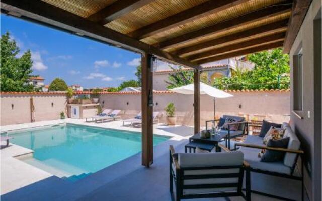 Four Bedroom Holiday Home in Medulin