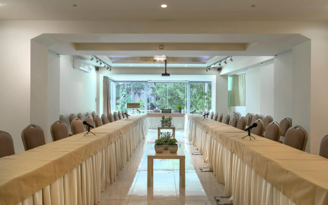 Aneroussa Beach Hotel Hotel