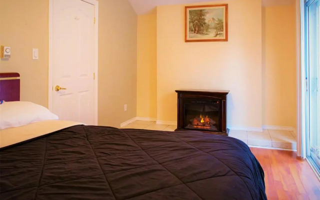 Chalet Beaconsfield Motel