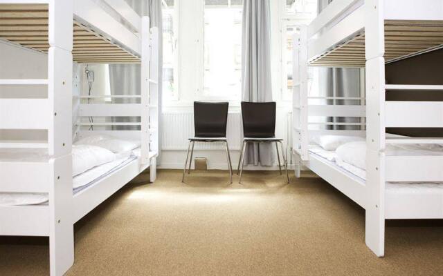 Slottsskogens Hostel