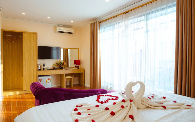 Royal Hotel