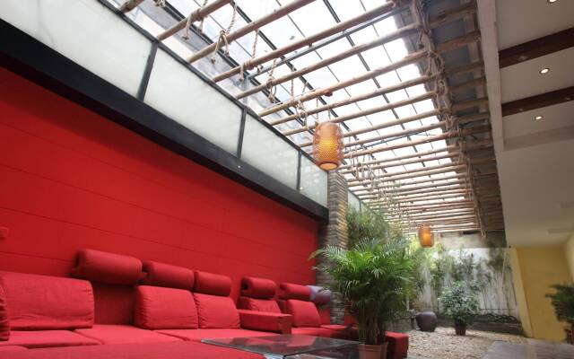 Sky Palace Hostel