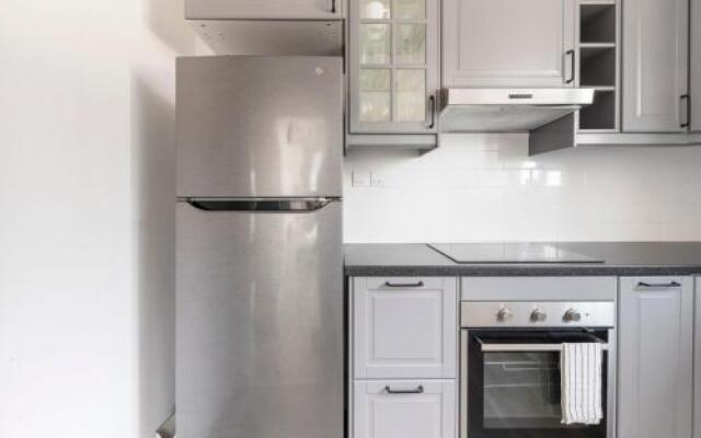 Marina Residence Tower B