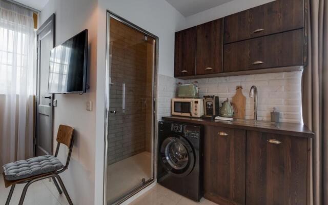 Talbot & Bons Studio Flat