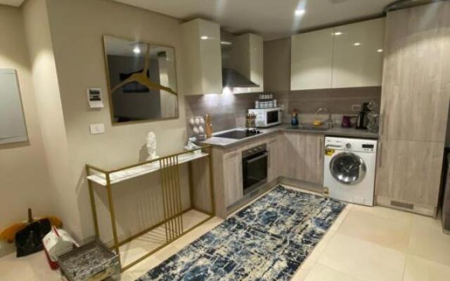 Gouna mangrovy 1 BR shared pool beach back view