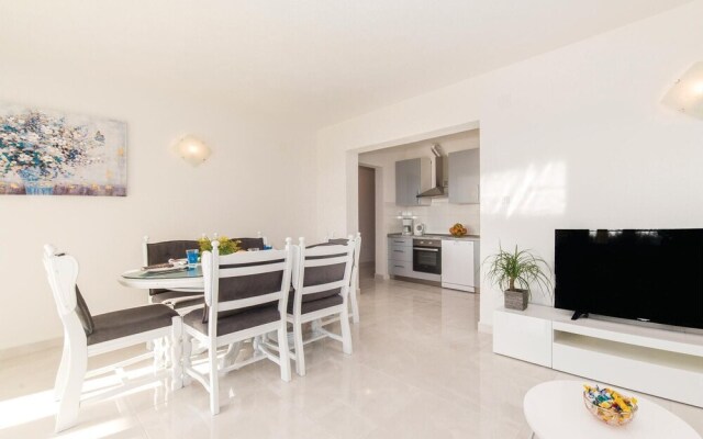 Awesome Home in Kastel Stari With Wifi and 3 Bedrooms