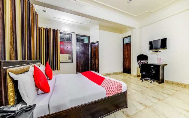 Oyo 30398 Hotel Royal Residency