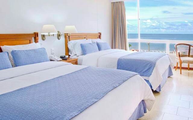 Hotel Cerca al Mar HC-F Con Desayuno