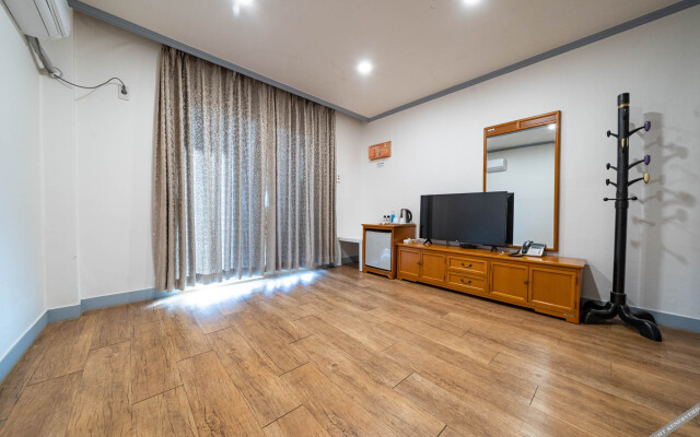 Sokcho Hotel Cheongcho