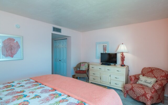 Runaway Bay Resort by BBG