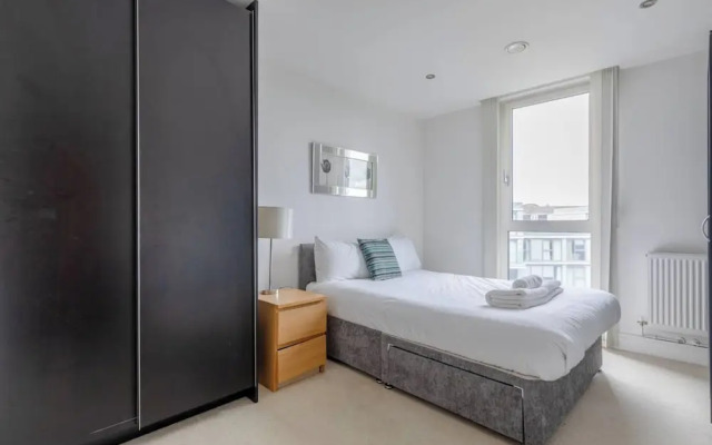 Sleek & Sunny 1BD Flat Near Greenwhich - Deptford!