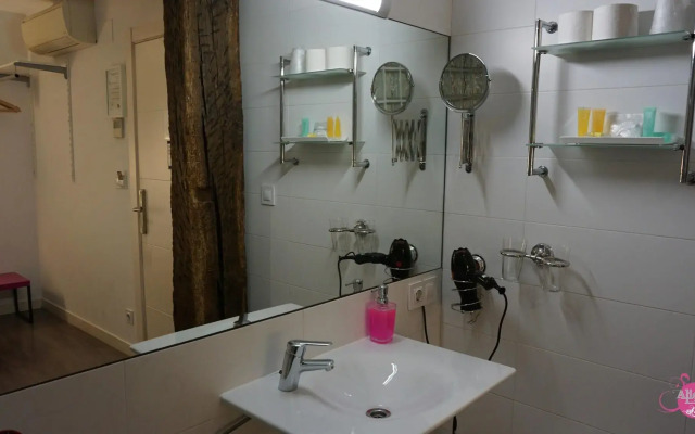 Pensión AliciaZzz Bed & Breakfast