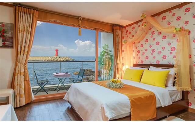 Yangyang Seaglow Rainbow Pension