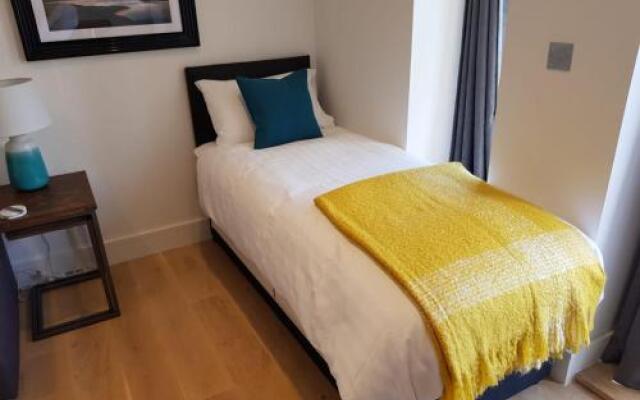 Stunning Ealing Apartment