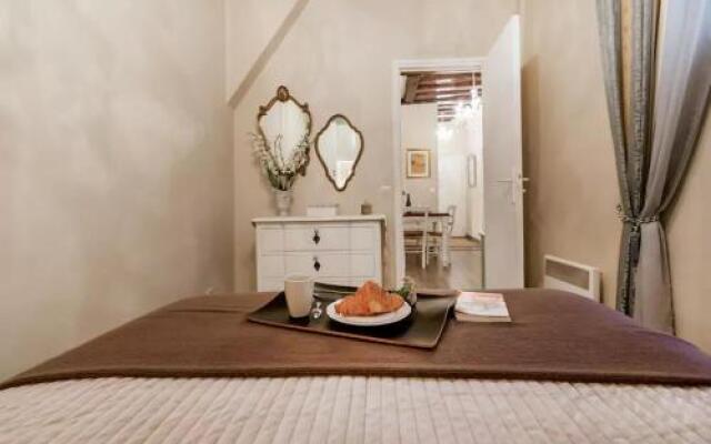 Apartment Gravilliers