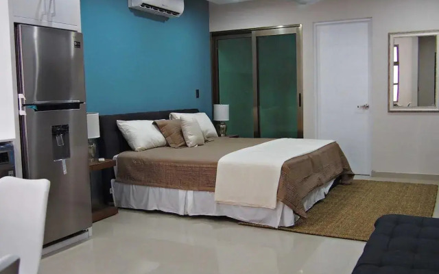 Palmarena Rooms and Residences - Long Stay Comfort with Parking, Sauna, Gym and Pool (Steps from 5th Avenue)
