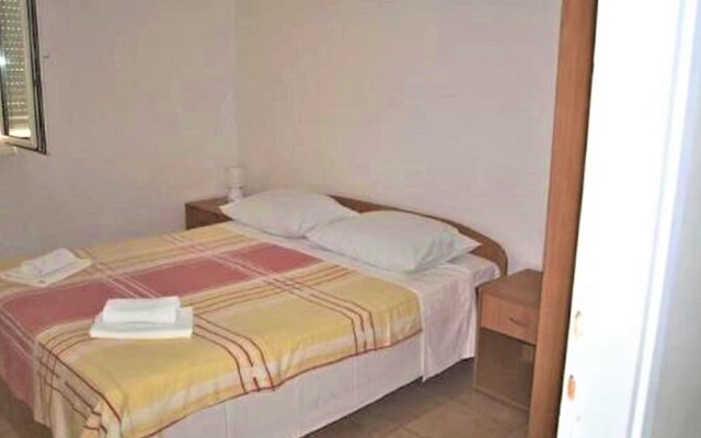 Cosy Apartment in Zadar With Balcony