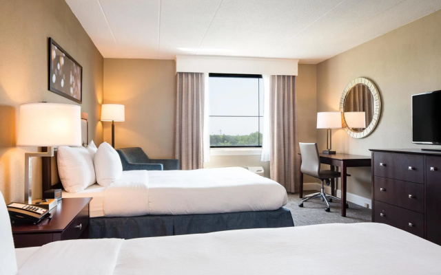 DoubleTree by Hilton Hotel Laurel