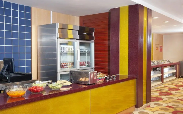 Holiday Inn Express Tianjin Dongli
