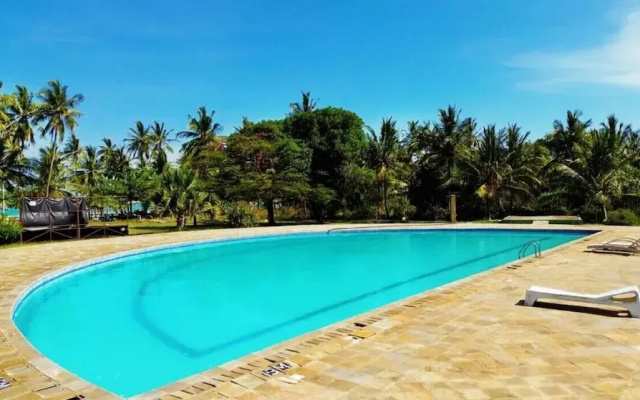 Golden Sun Beach Apartments