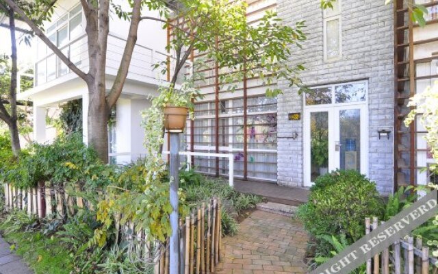 Yingyuetan Hotspring Hotel