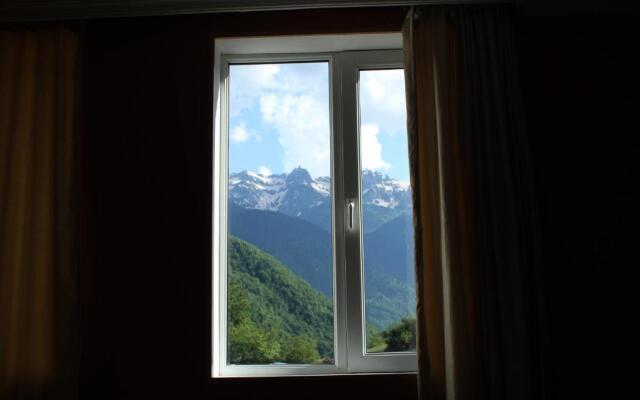 Guesthouse Dolra Svaneti