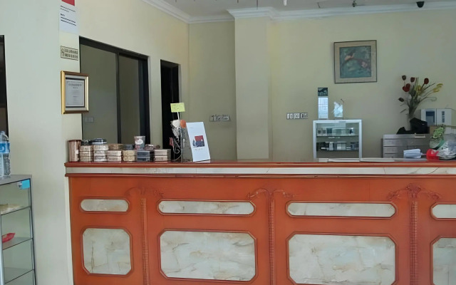 Hotel Lautze Indah