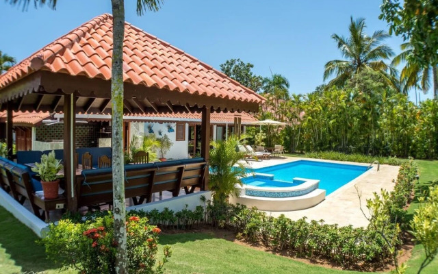 Walking Distance to the Beach No6320