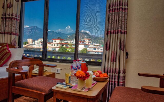 Hotel Grand Holiday
