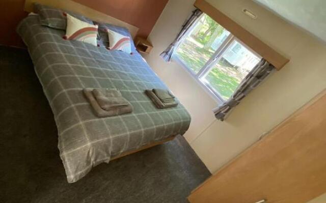 28 Oaklands