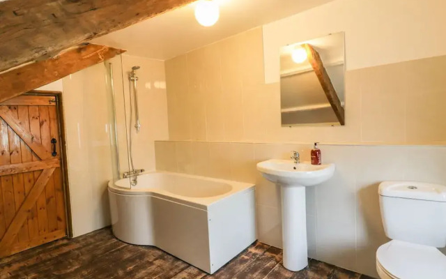 Lower West Curry Farmhouse
