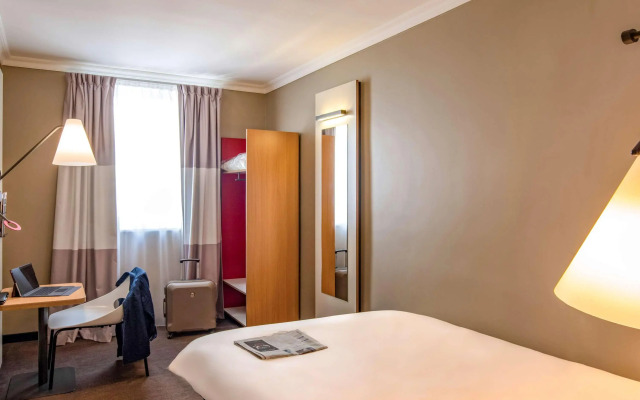 Ibis Paris Tour Montparnasse 15Ème
