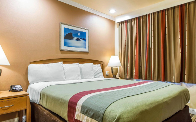 Rodeway Inn & Suites Oakland