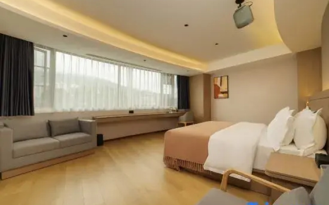 Meihao EZZI Hotel (Yuxi Xinping Ethnic Square)