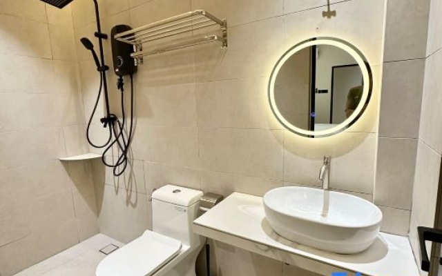 Cayana Villa by H&H Leisure Guest House – Bathroom – Alor Gajah