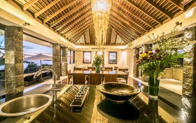Absolute Cliff Front Pandawa Beach Villa