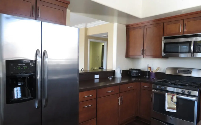 2 Bed 2 Bath in Studio City
