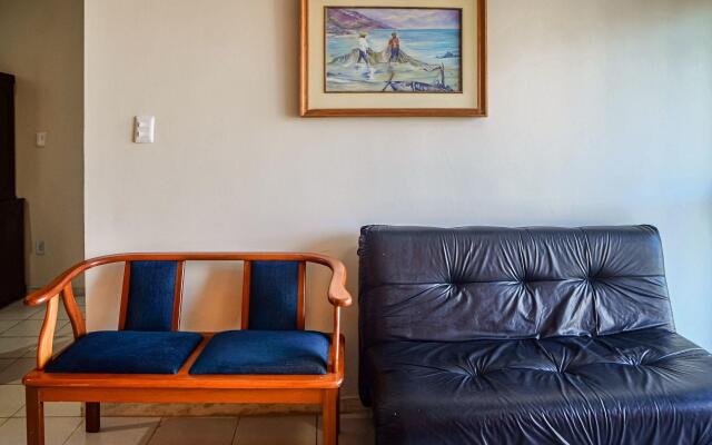 Apto 3Qts Cond. c/ piscina a 600m da Praia CEE202