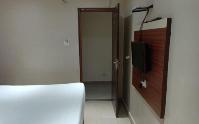 Hotel Adarsh Residency